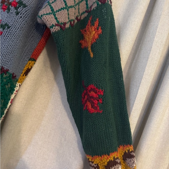 Fall hand knitted cardigan - Picture 6 of 6